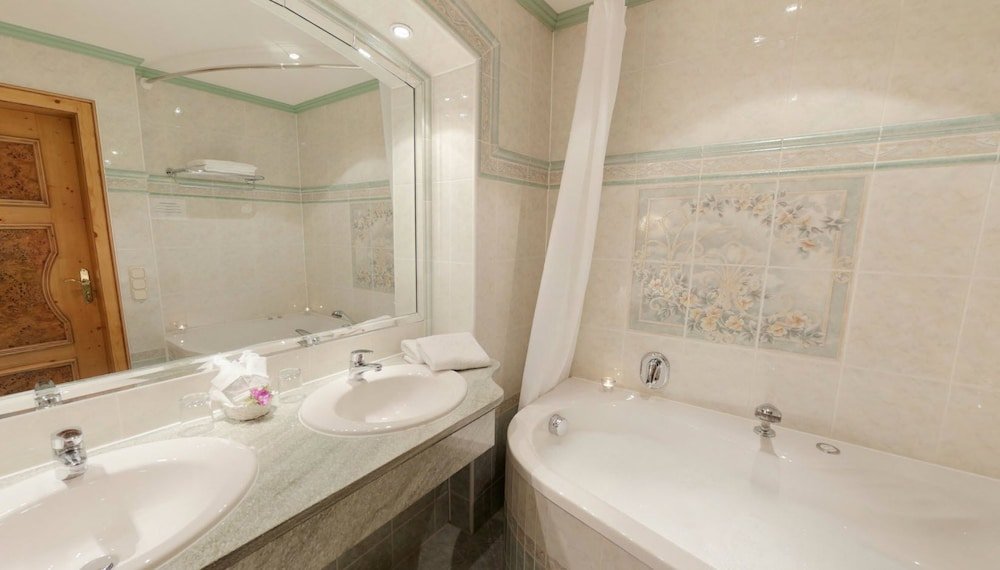 Фото Post Hotel Mittenwald