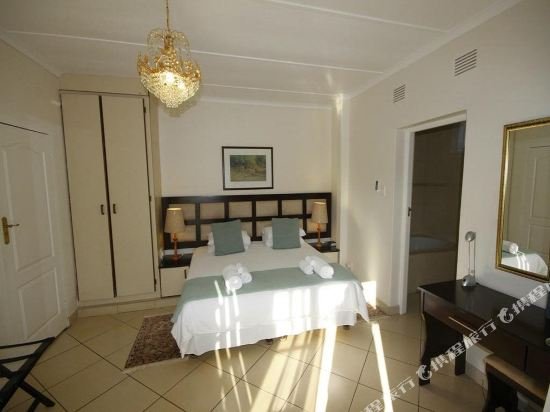 Фото Whalesong Guest House