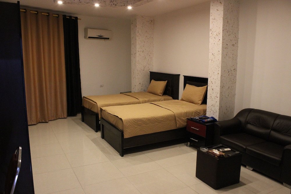 Фото Sara Crown Hotel