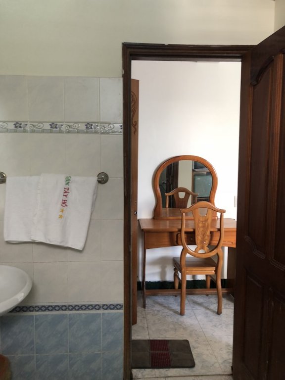 Фото Tay Ho Hotel