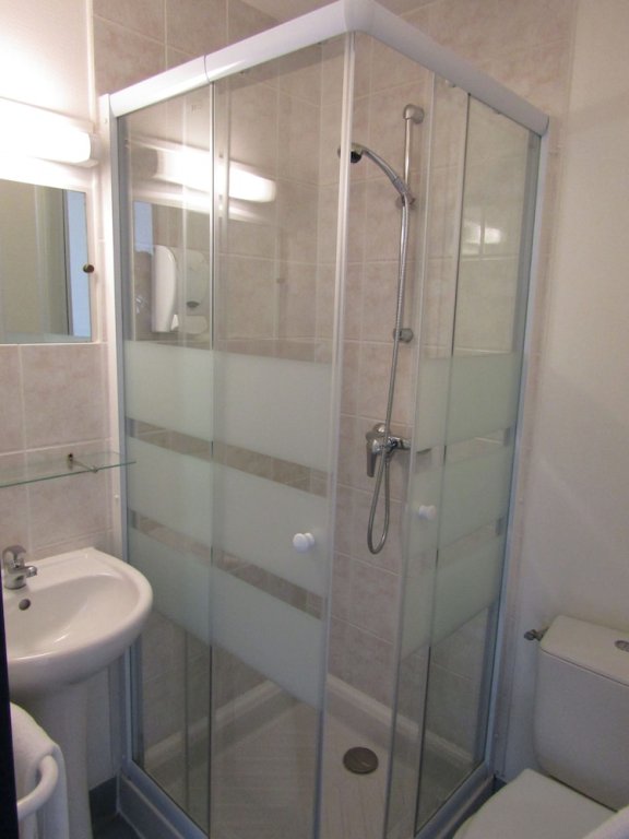 Фото Le Creusot Hotel