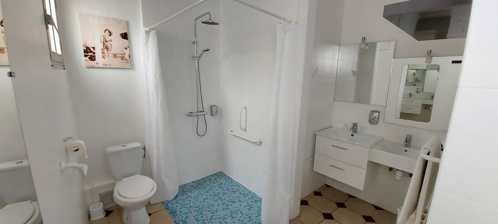 Фото Hotel La Croisette & Restaurant Bistrot Gantier