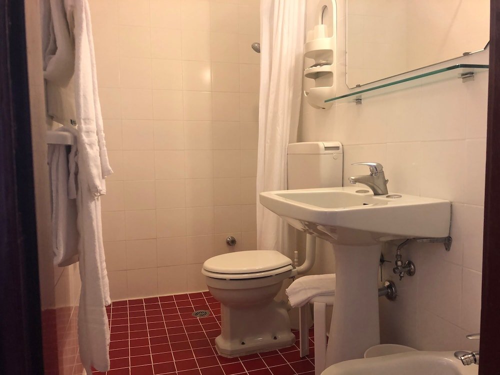 Фото Hotel Majestic