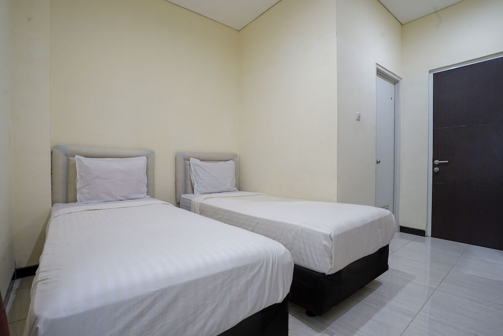 Фото Spot On 2246 Kost 97 Syariah