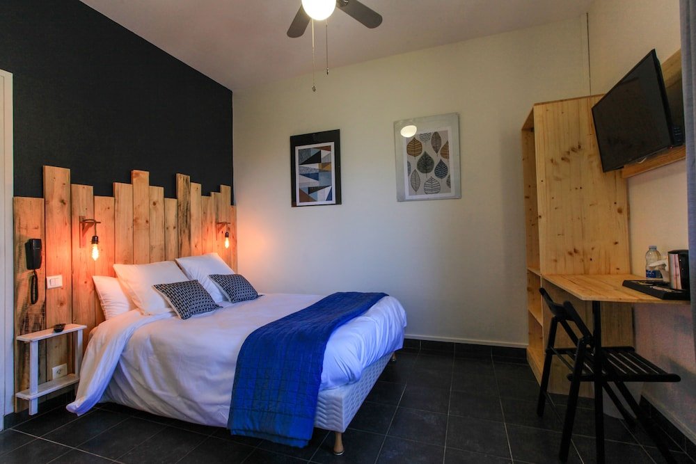 Фото Hôtel La Baïne