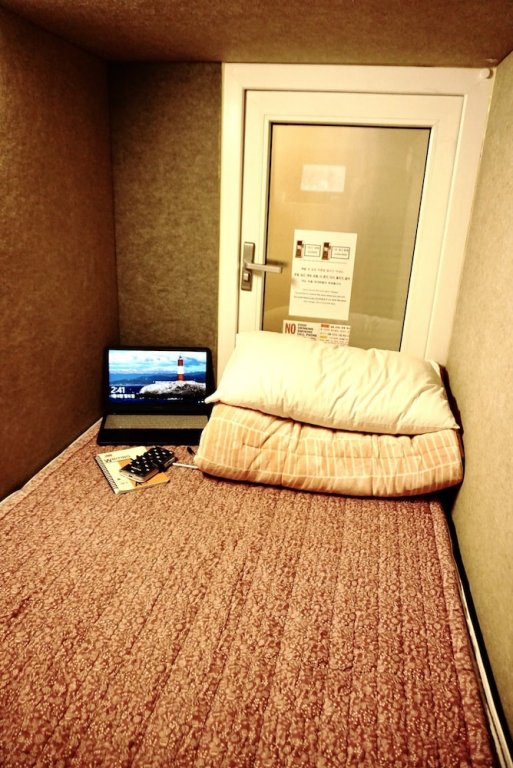 Фото Capsule Majung