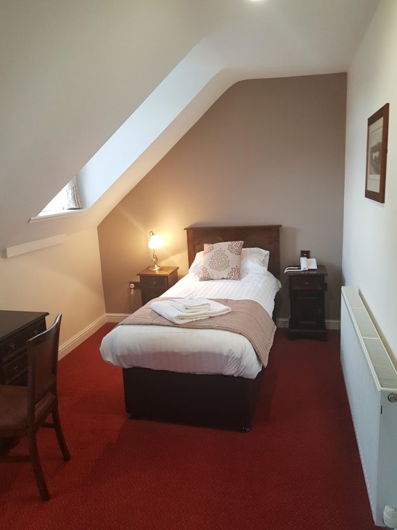 Фото White Lion Royal Hotel