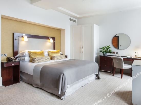 Фото Taj 51 Buckingham Gate, Suites and Residences