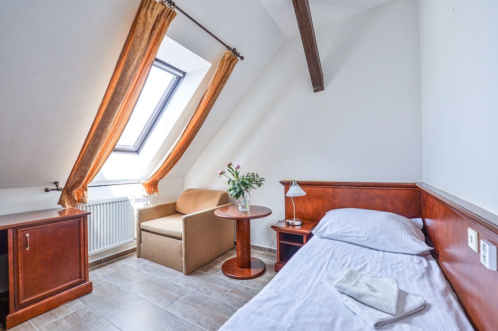 Фото Hotel Pivoňka