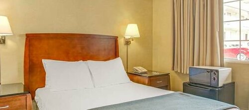 Гостиница Travelodge by Wyndham Silver Spring в Бетесде