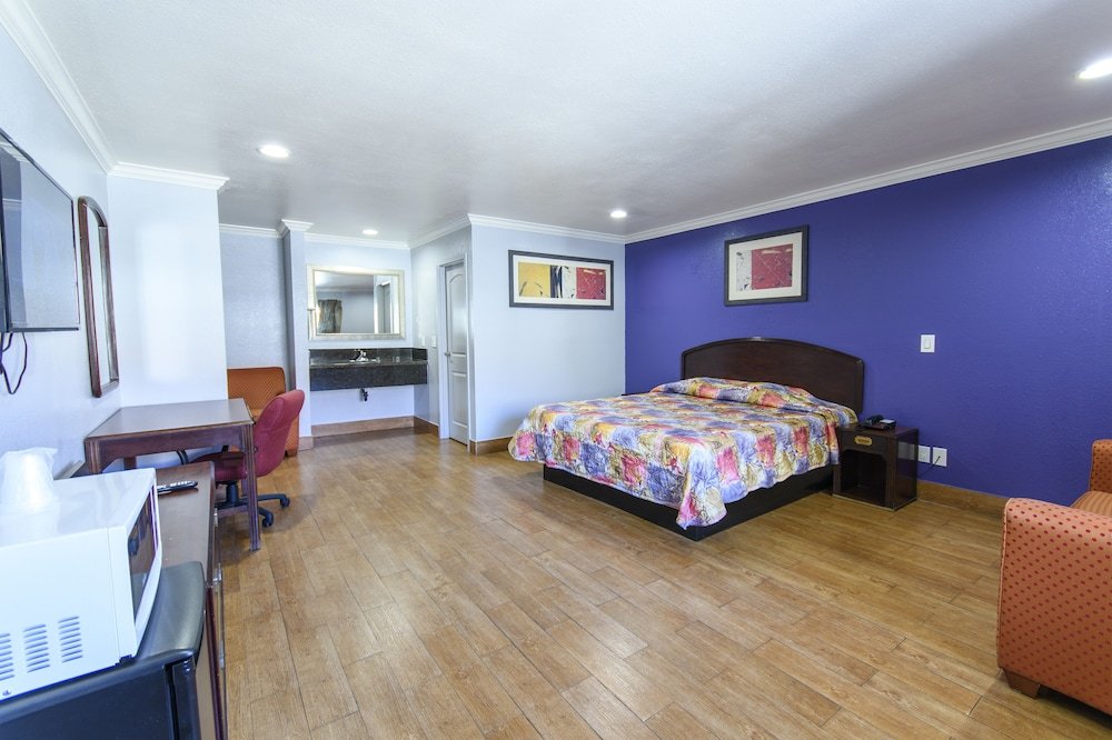 Фото Hyland Inn Long Beach