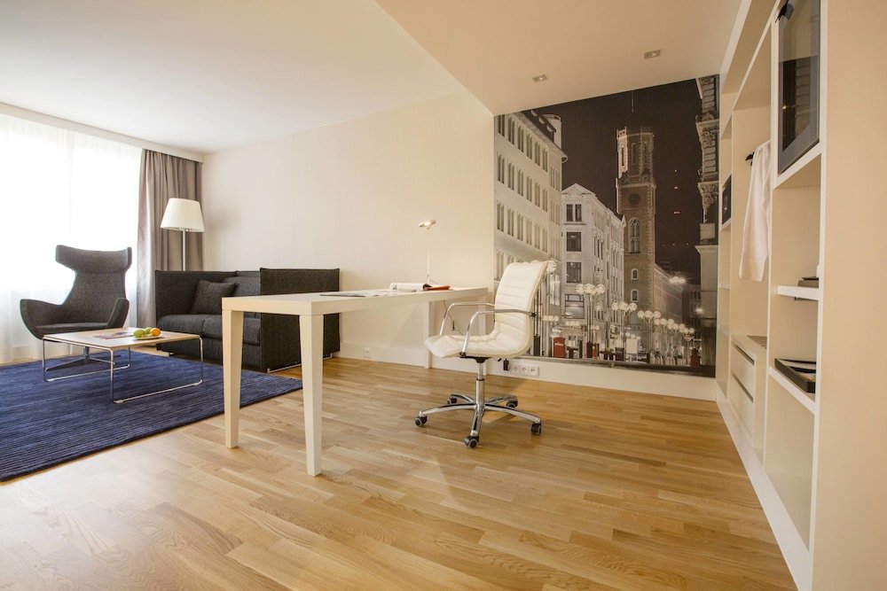 Фото Nh Collection Hamburg City