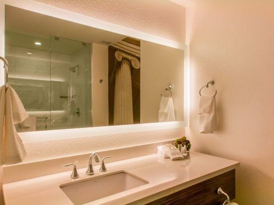 Фото Renaissance Denver Downtown City Center Hotel