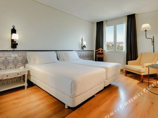 Фото Hesperia Cordoba