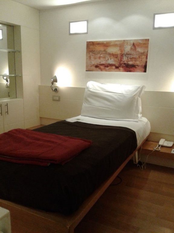 Фото Hotel White