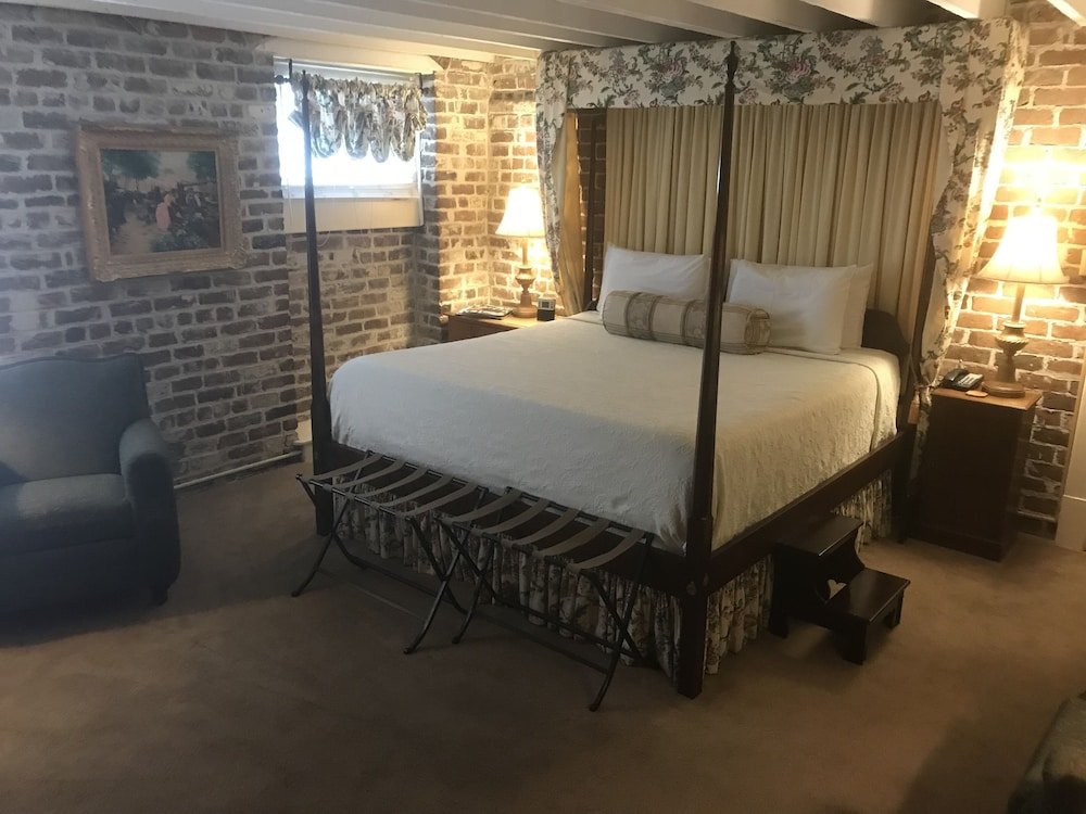 Фото Foley House Inn