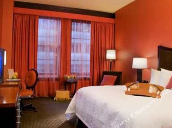 Фото Hampton Inn Majestic Chicago Theatre District