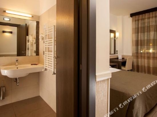 Фото Hotel Artis