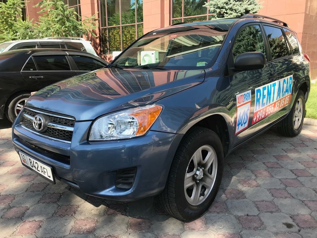В Бишкеке машина напрокат