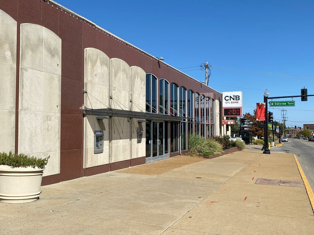 Credit broker Cnb St. Louis Bank Commercial - Colby Schmid, State of Missouri, photo