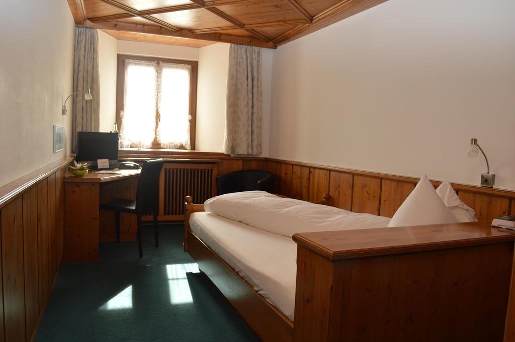 Фото Hotel zum Kreuz