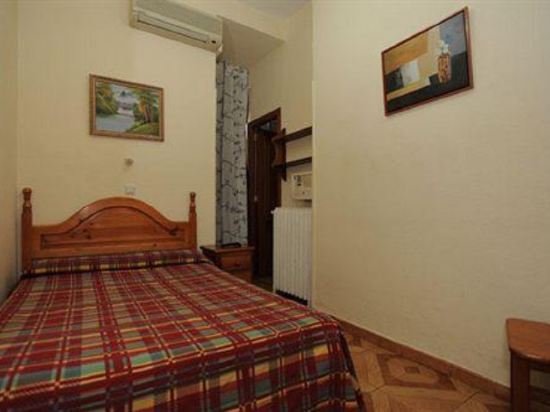 Фото Hostal Fuentesol