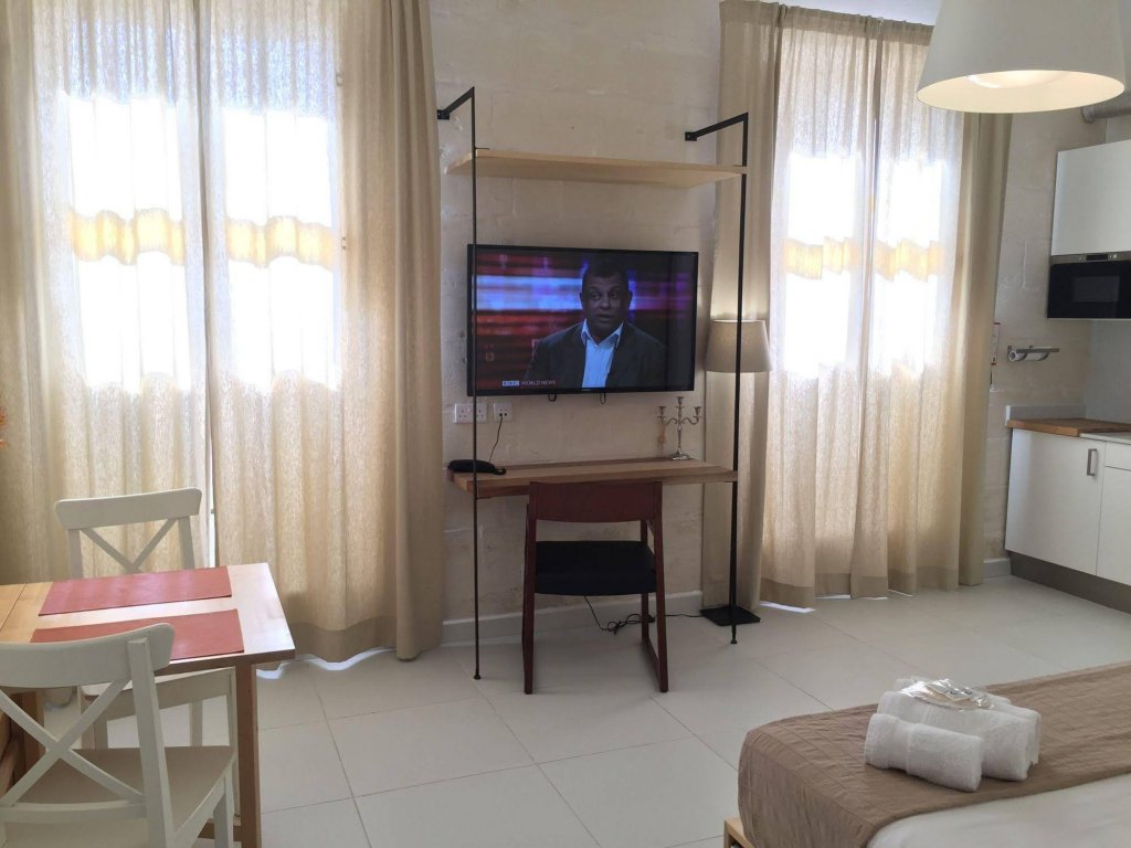 Фото Two Pillows Boutique Hostel