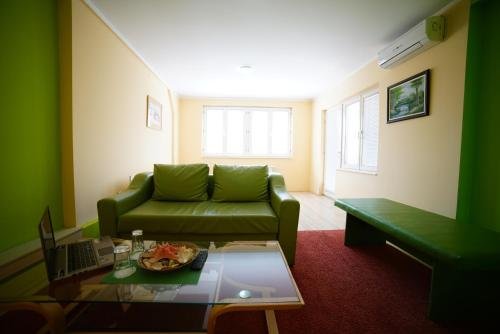 Фото Guest Accommodation Majesty