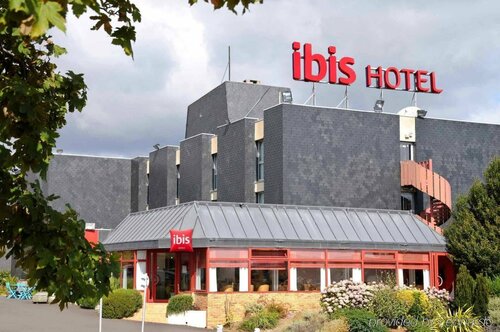 Гостиница Ibis Saint Brieuc Yffiniac в Сен-Бриё