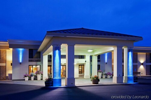 Гостиница Holiday Inn Express & Suites Charlottetown, an Ihg Hotel в Шарлоттауне