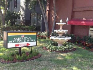 Americas Best Inn and Suites Fort Lauderdale North