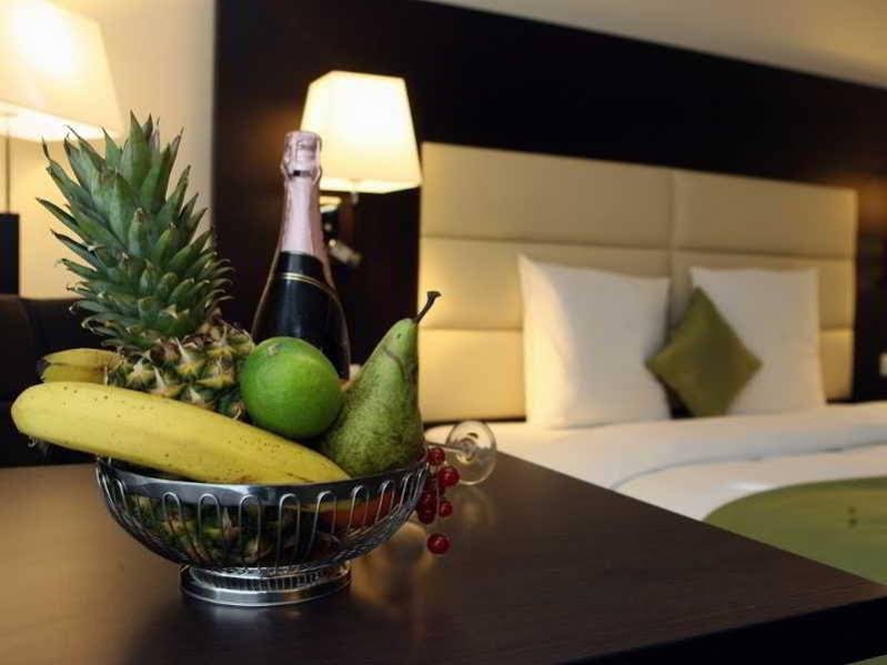 Фото Van Der Valk Hotel Charleroi Airport