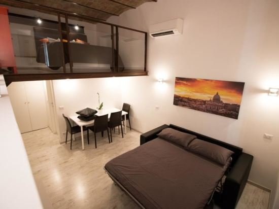 Фото Inner House