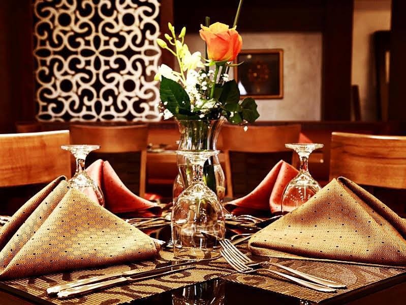 Фото Seven Roses Hotel