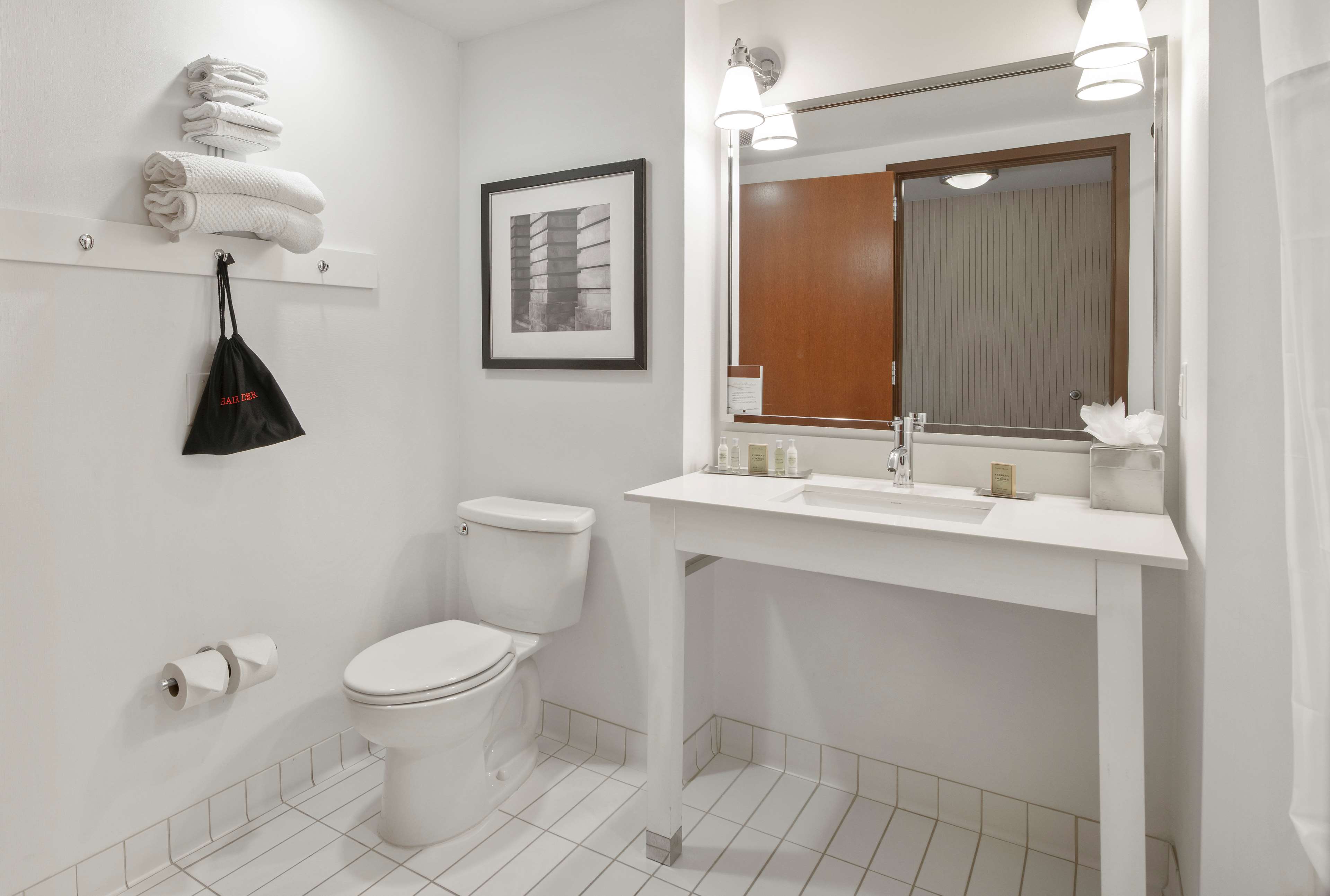 Фото Hilton Garden Inn Raleigh-Cary