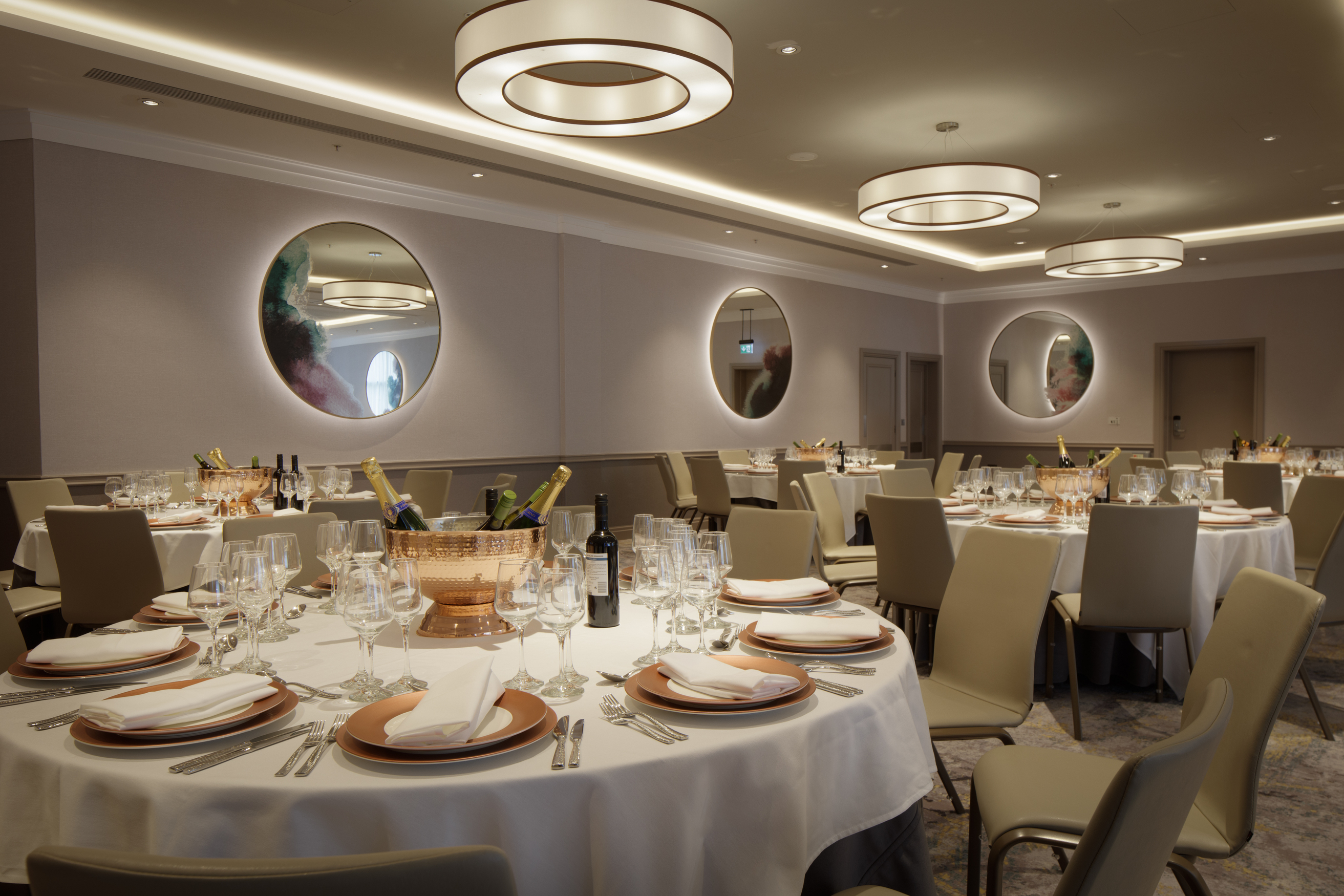 Фото DoubleTree by Hilton Bath