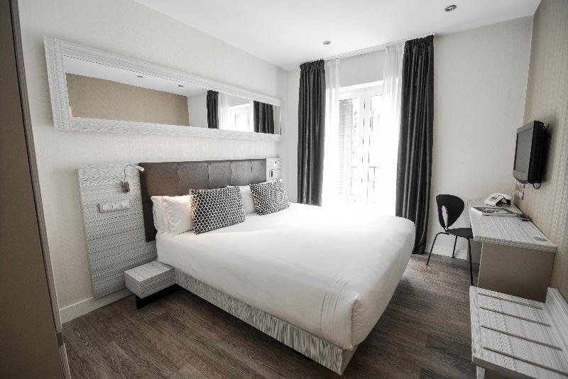 Фото Petit Palace Puerta del Sol