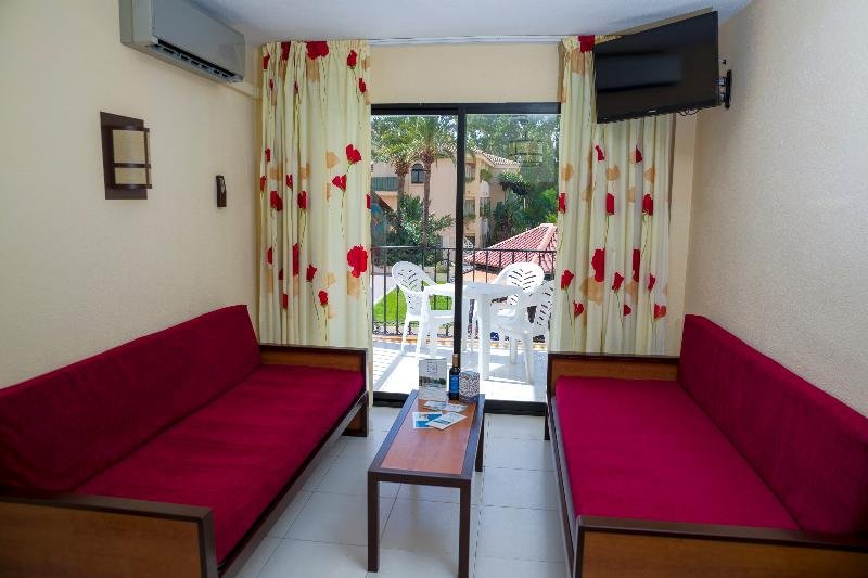 Фото Hotel Puente Real