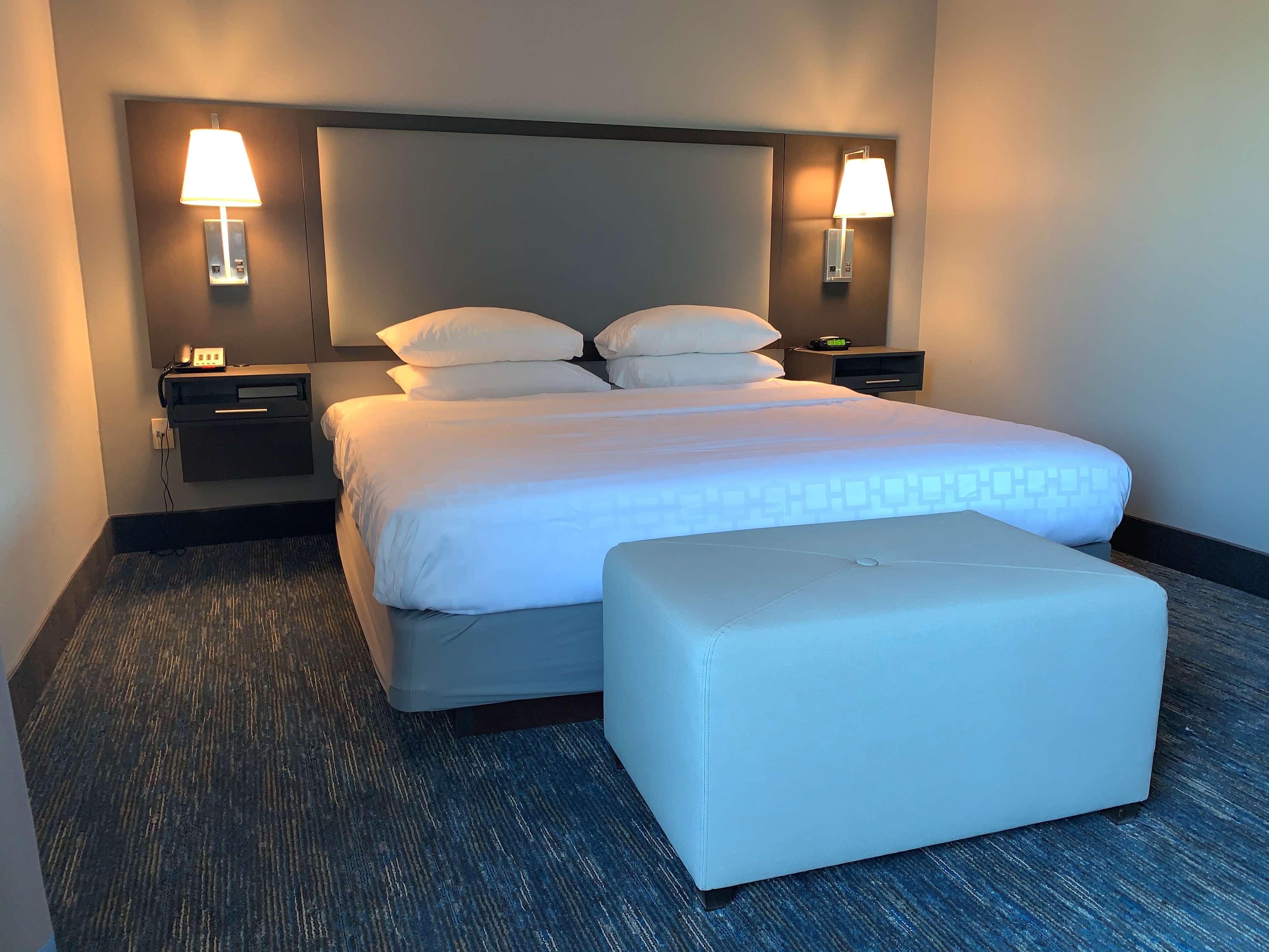 Фото Carlisle Hotel
