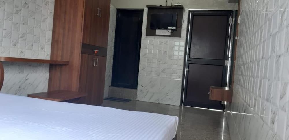 Фото Goroomgo Sea Smile Lodge Puri