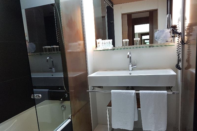 Фото Apartamentos Sabinas Zaragoza Centro