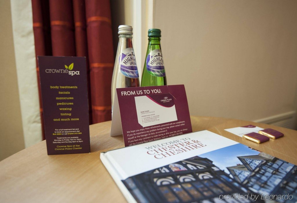 Фото Crowne Plaza Chester