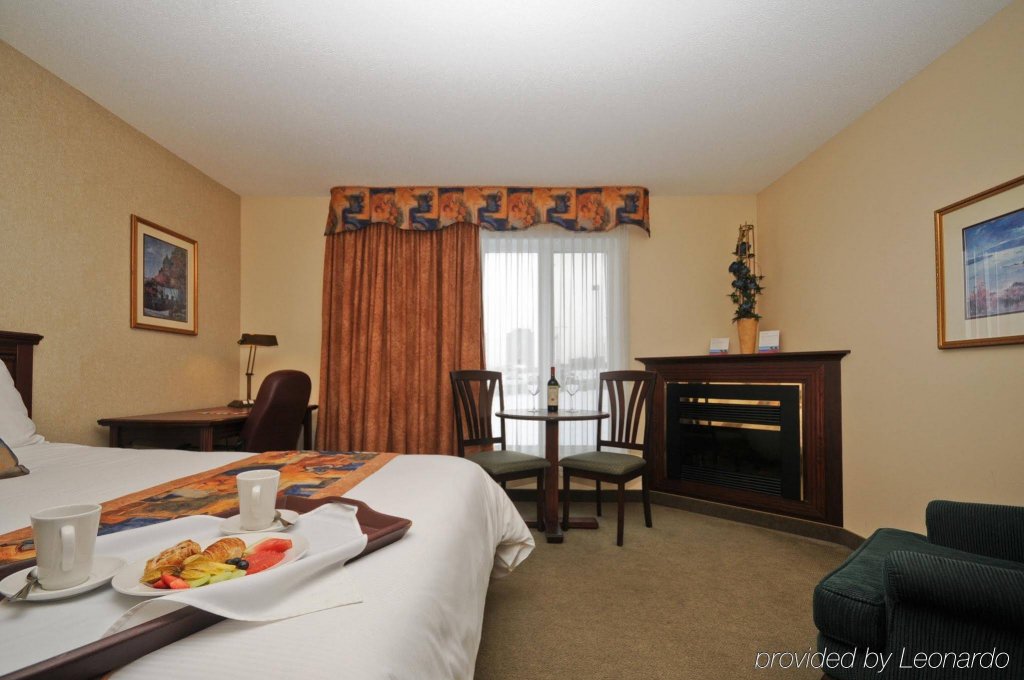 Фото Ramada Plaza by Wyndham Gatineau/Manoir du Casino