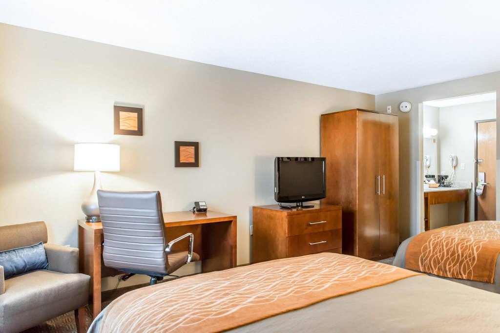 Фото Comfort Inn North/Polaris