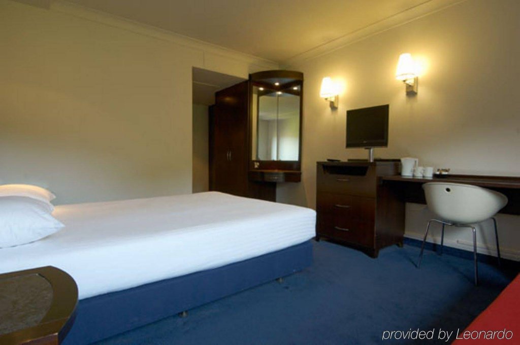 Фото Britannia Hotel Edinburgh