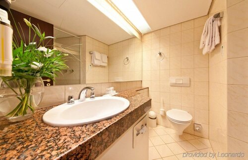 Гостиница Novum Hotel Madison в Дюссельдорфе
