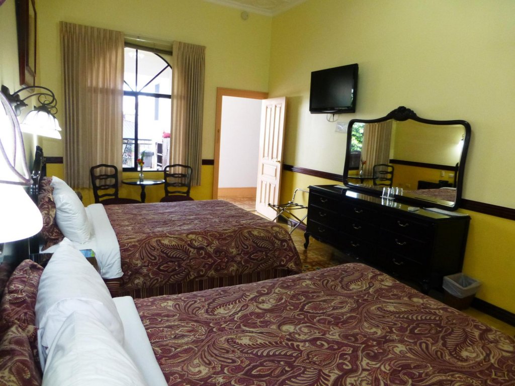 Фото Santo Tomas Hotel