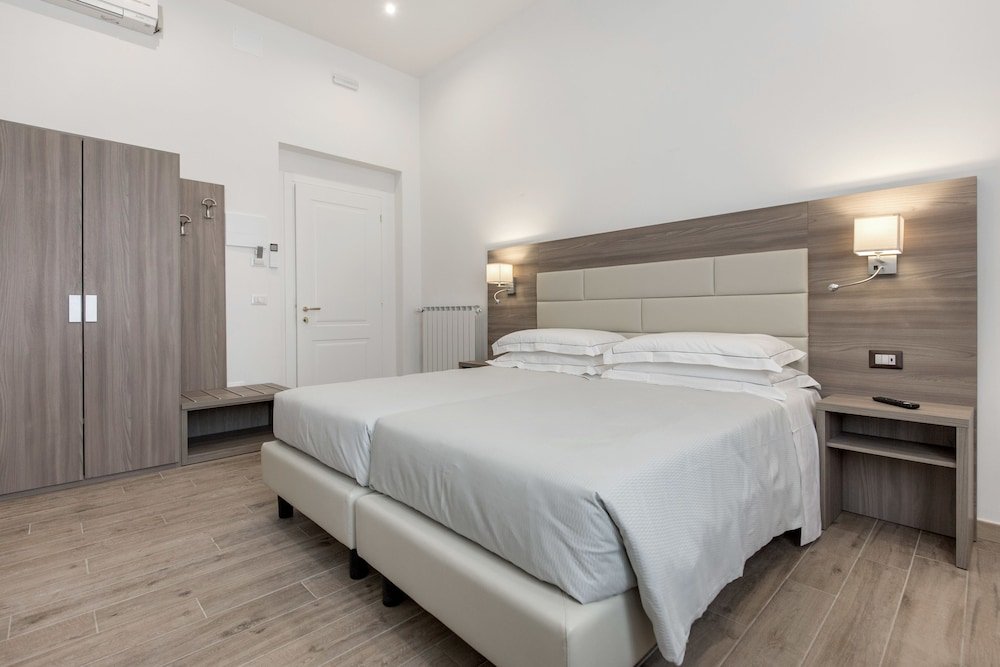 Фото Daphne Guest Hause