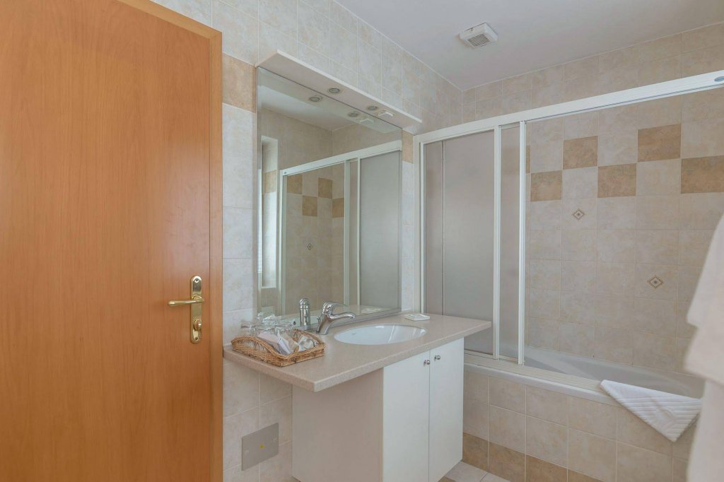 Фото Hotel Miklic