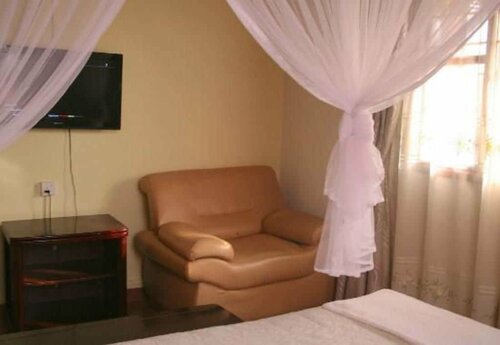 Гостиница Acacia Hotel в Кампале
